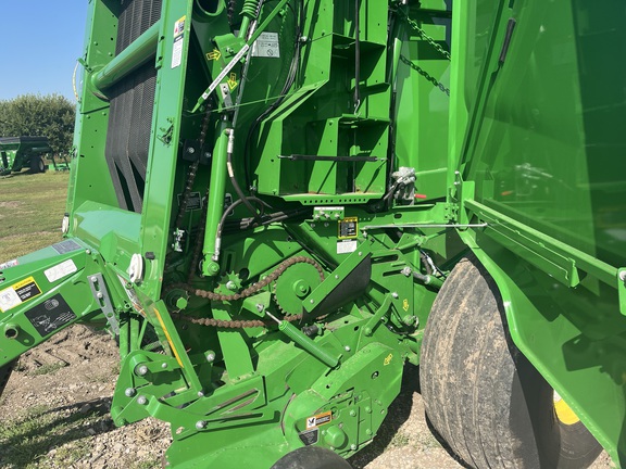 2020 John Deere 560M Baler/Round