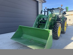 2022 John Deere 640R Loader