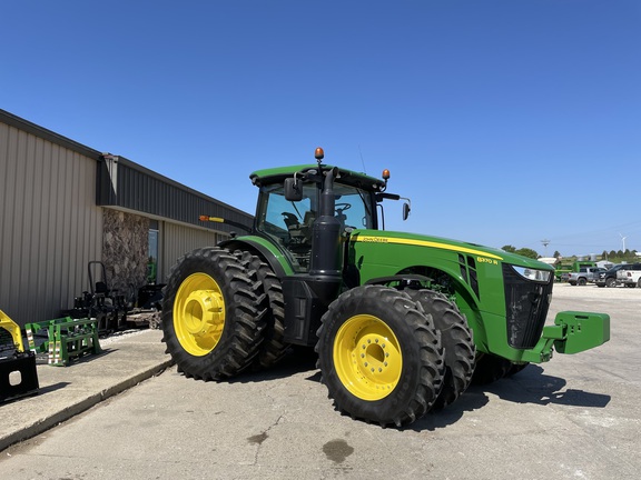 2014 John Deere 8370R Tractor