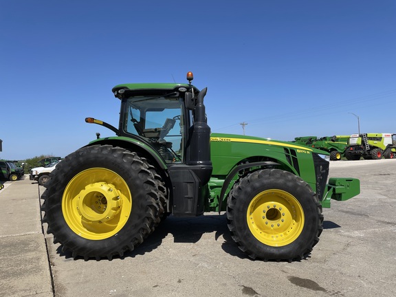 2014 John Deere 8370R Tractor