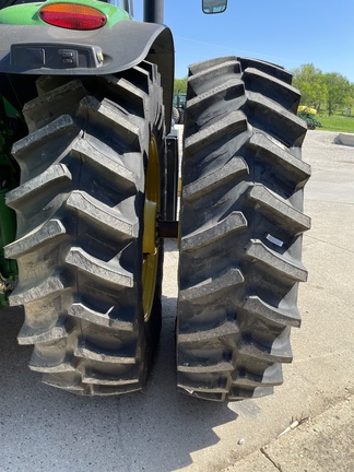 2014 John Deere 8370R Tractor