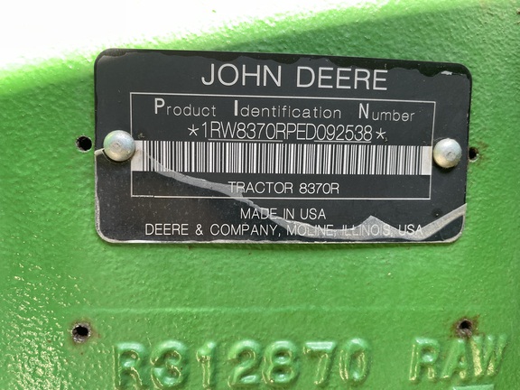 2014 John Deere 8370R Tractor