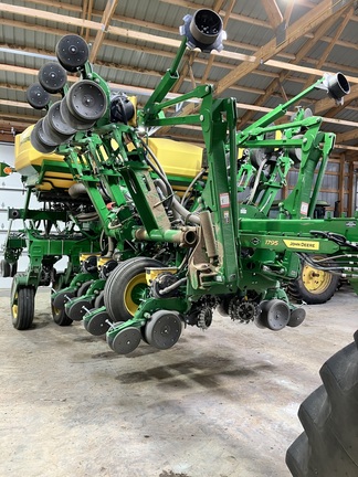 2022 John Deere 1795 Planter