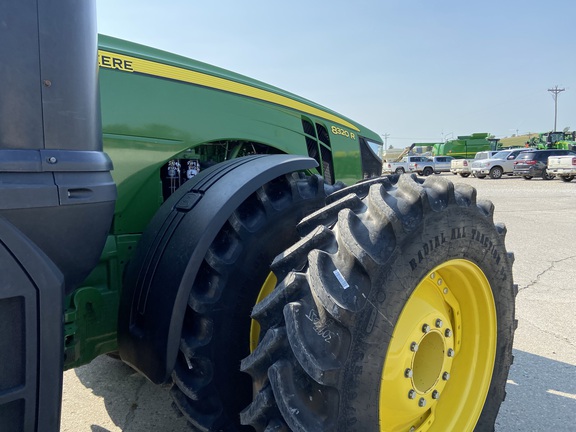 2014 John Deere 8320R Tractor