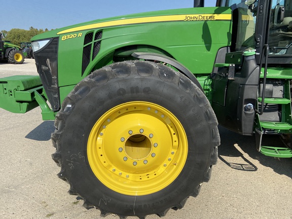 2014 John Deere 8320R Tractor