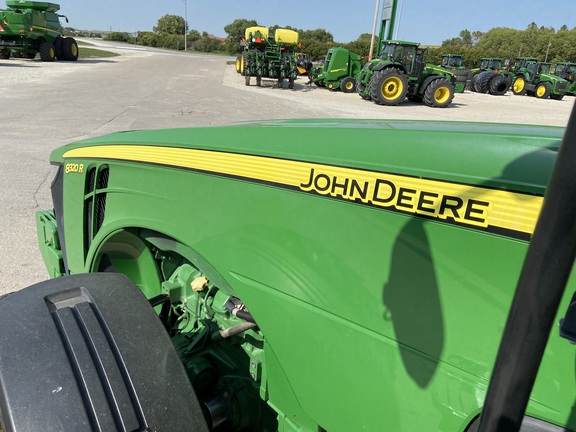 2014 John Deere 8320R Tractor