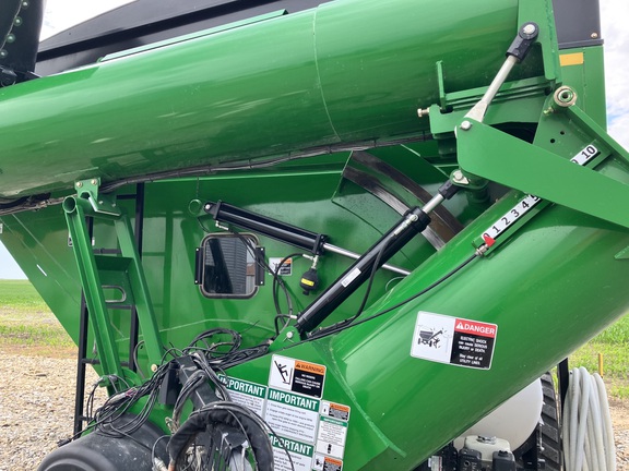 2021 Brent 1596 Grain Cart