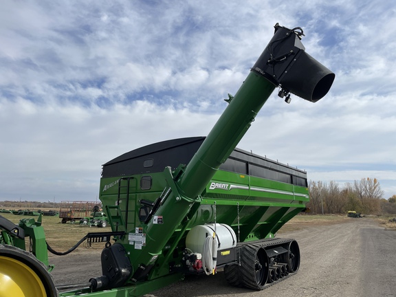 2021 Brent 1596 Grain Cart