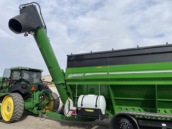 2021 Brent 1596 Grain Cart