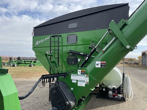 2021 Brent 1596 Grain Cart