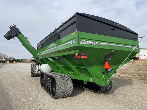 2021 Brent 1596 Grain Cart