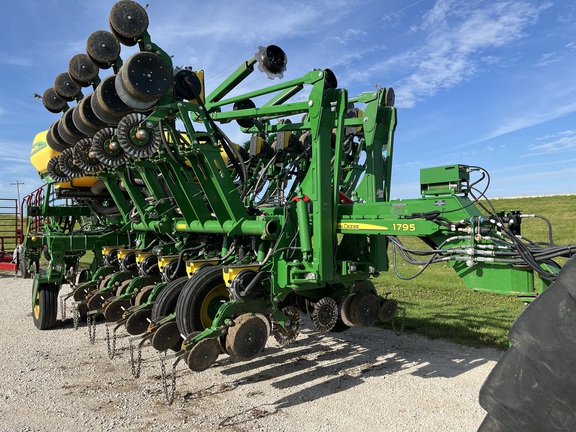 2021 John Deere 1795 Planter