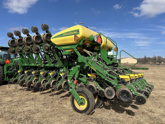 2021 John Deere 1795 Planter