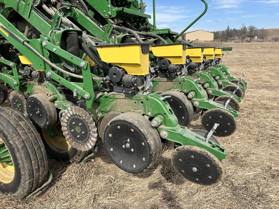 2021 John Deere 1795 Planter