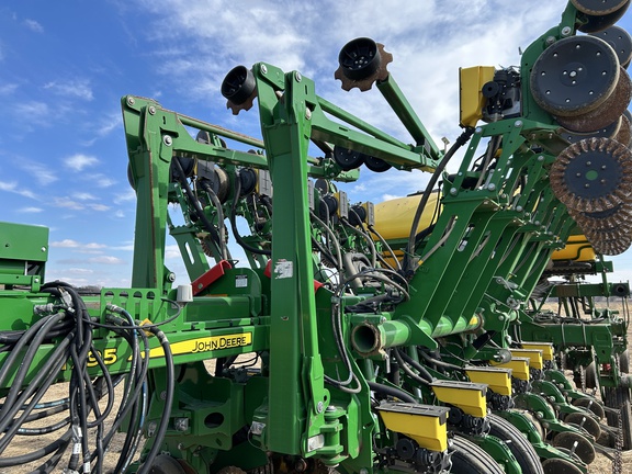 2021 John Deere 1795 Planter