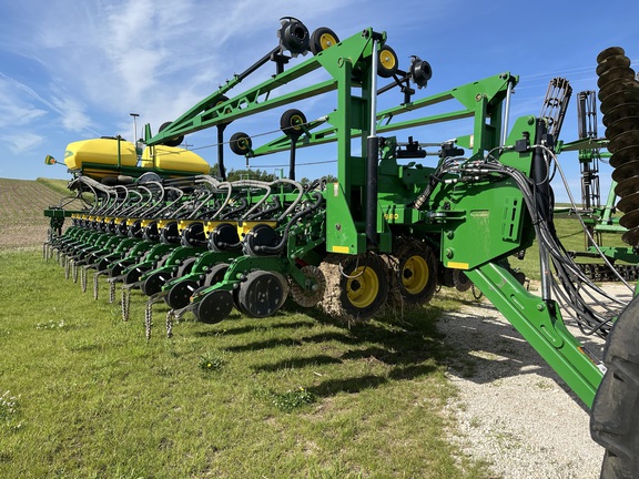 2021 John Deere DB80 Planter