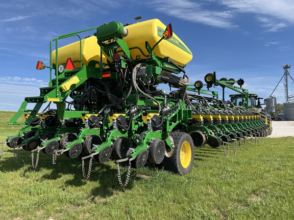 2021 John Deere DB80 Planter