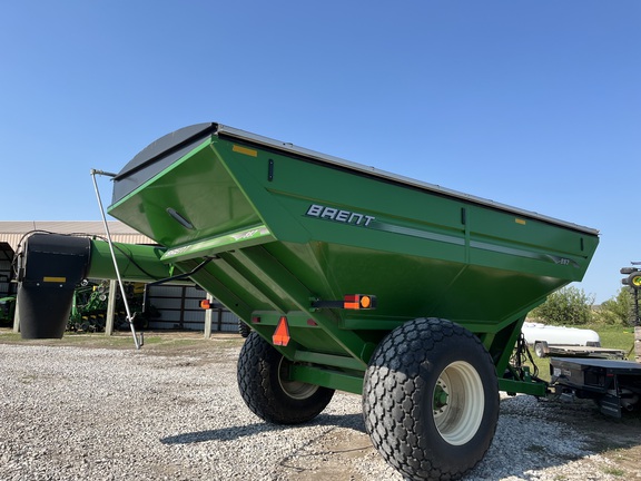 2010 Brent 882 Grain Cart