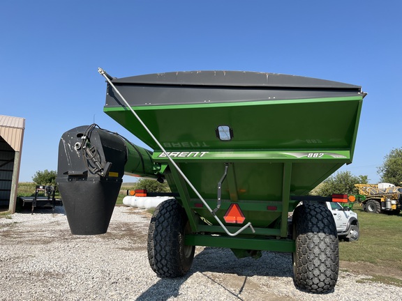 2010 Brent 882 Grain Cart