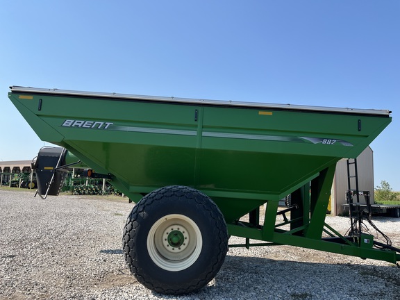 2010 Brent 882 Grain Cart