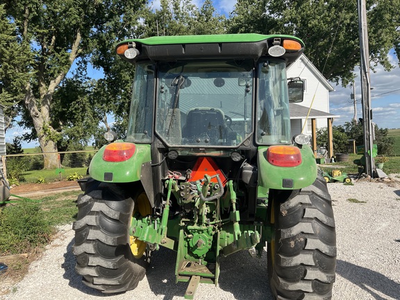 2018 John Deere 5075E Tractor