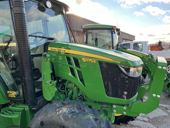 2018 John Deere 5075E Tractor