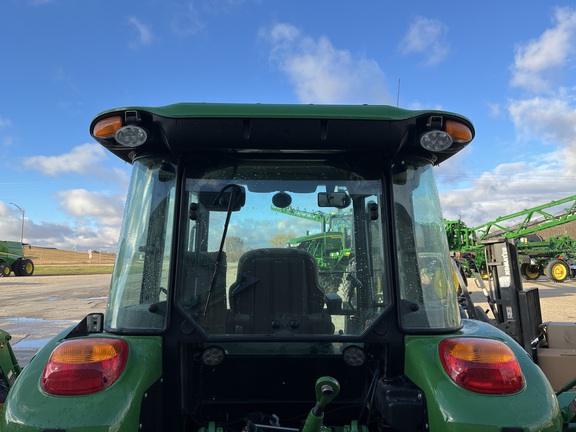 2018 John Deere 5075E Tractor