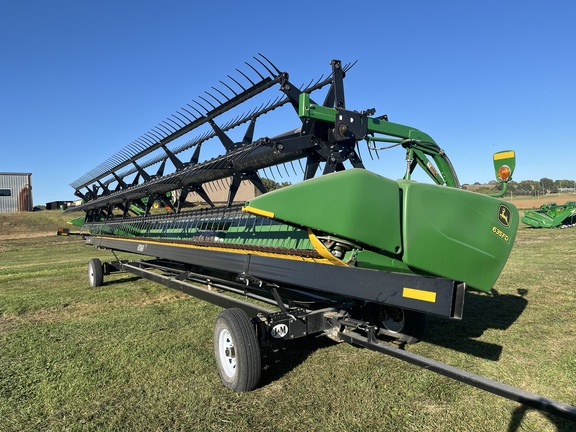 2013 John Deere 635FD Header Combine