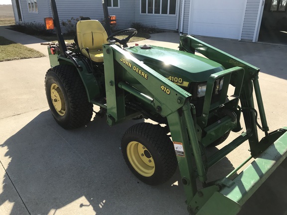 1998 John Deere 4100 Tractor Compact