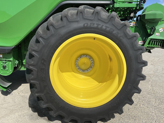 2022 John Deere X9 1000 Combine