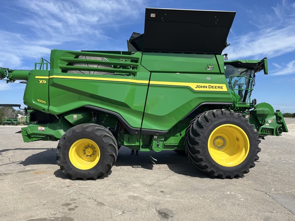 2022 John Deere X9 1000 Combine