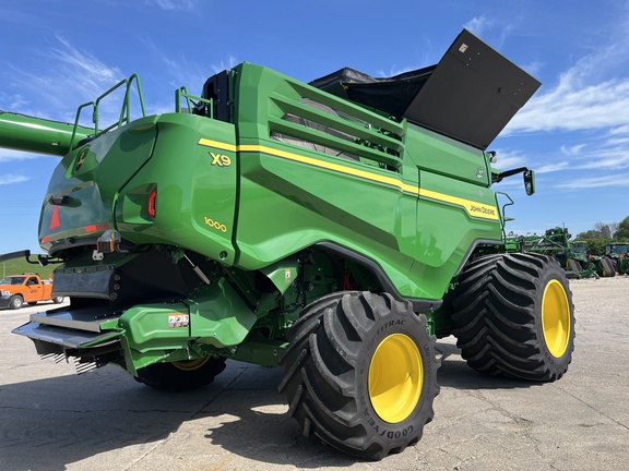 2022 John Deere X9 1000 Combine