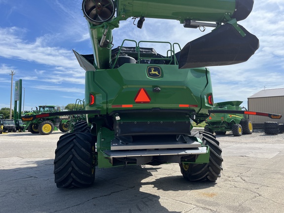 2022 John Deere X9 1000 Combine