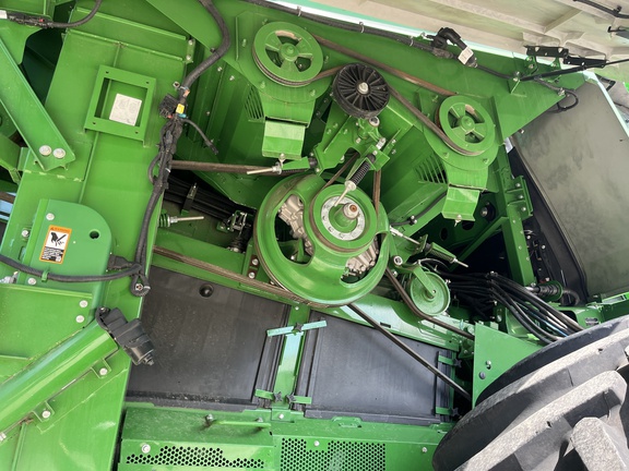 2022 John Deere X9 1000 Combine