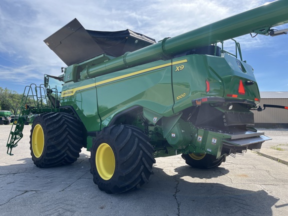 2022 John Deere X9 1000 Combine