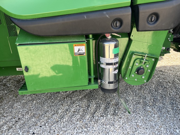 2022 John Deere X9 1000 Combine