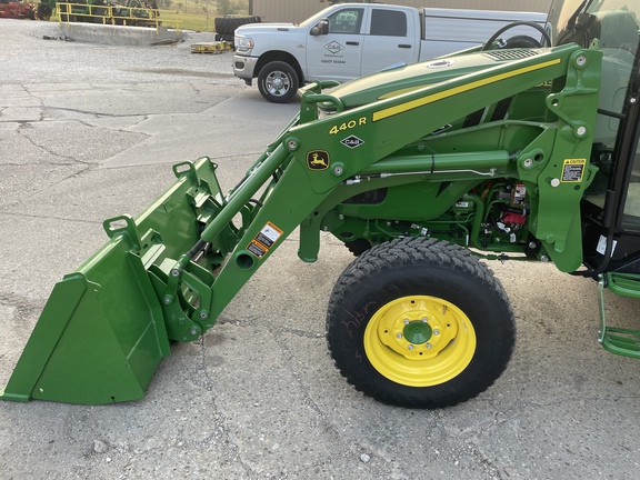 2024 John Deere 440R Loader