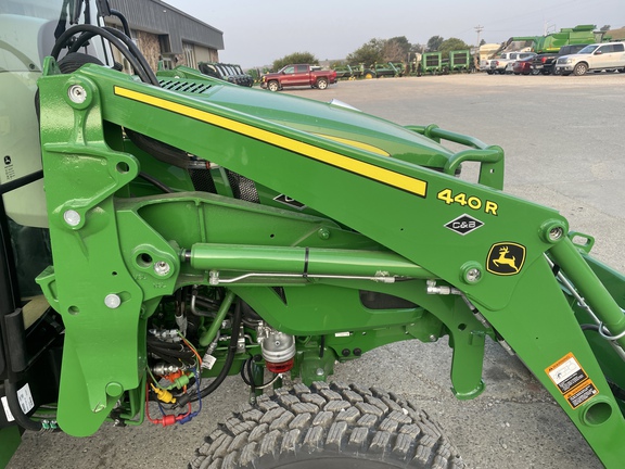 2024 John Deere 440R Loader