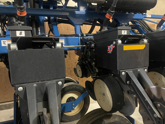 2014 Kinze 3600 Planter