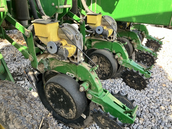 2008 John Deere 1770NT CCS Planter