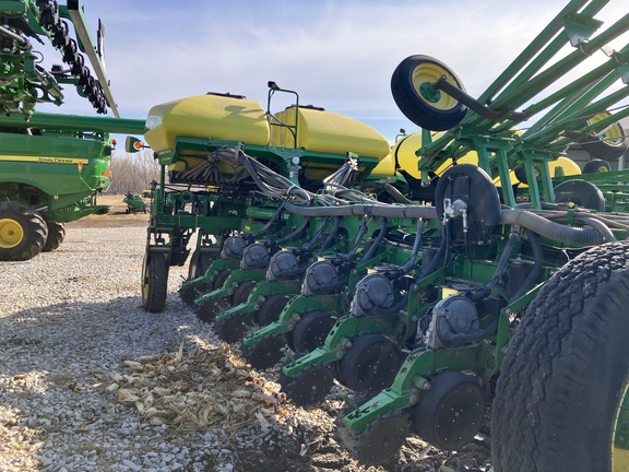2008 John Deere 1770NT CCS Planter