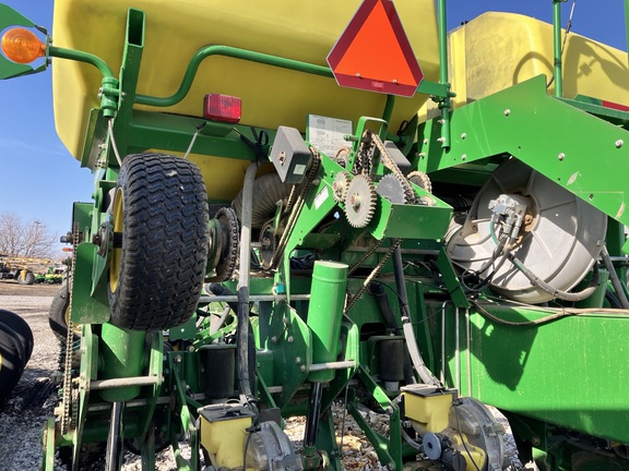 2008 John Deere 1770NT CCS Planter