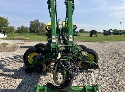 2008 John Deere 1770NT CCS Planter