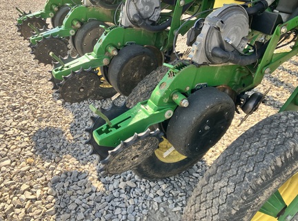2008 John Deere 1770NT CCS Planter