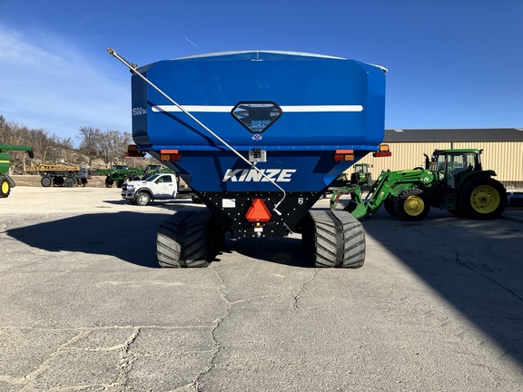 2021 Kinze 1305 Grain Cart