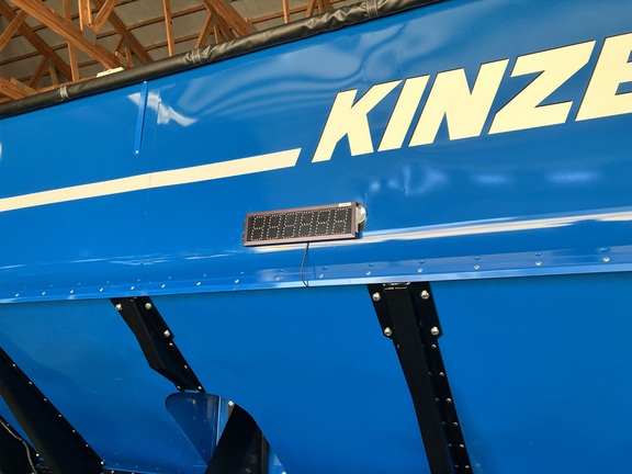 2021 Kinze 1305 Grain Cart