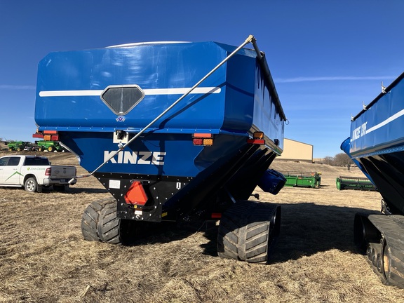 2021 Kinze 1305 Grain Cart