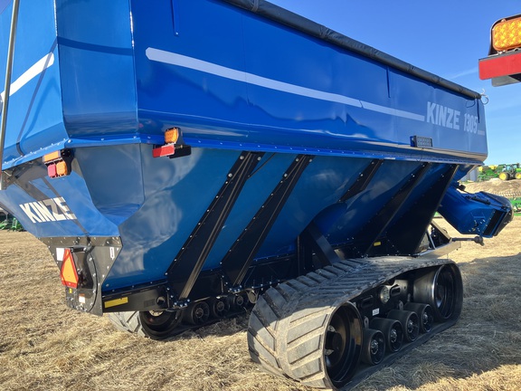 2021 Kinze 1305 Grain Cart