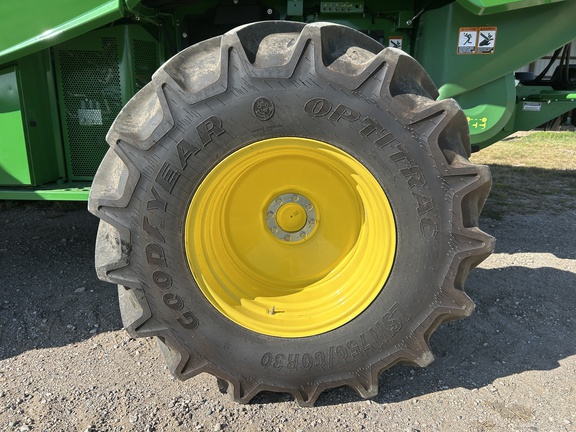 2022 John Deere S770 Combine