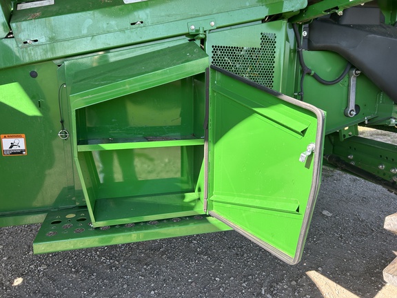 2022 John Deere S770 Combine